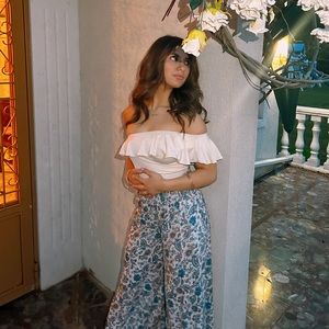 Meet your Posher, Theodora